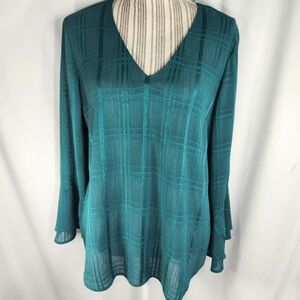 41 Hawthorn Green On Green Plaid Ruffle Bell Sleeve V Neck Long Sleeve Top Large